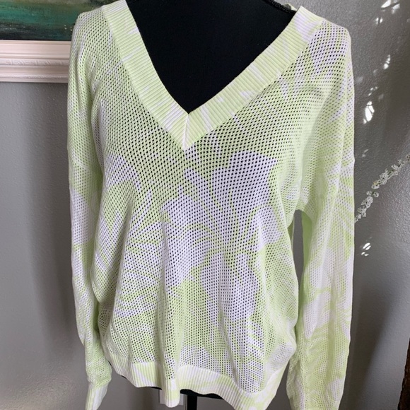 Tommy Bahama Women’s Knit Mesh Top Size S/P - Picture 15 of 17